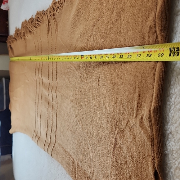 LAYERS BY LIZDEN Cocoon Sweater tan with fringe One Size - Picture 4 of 6